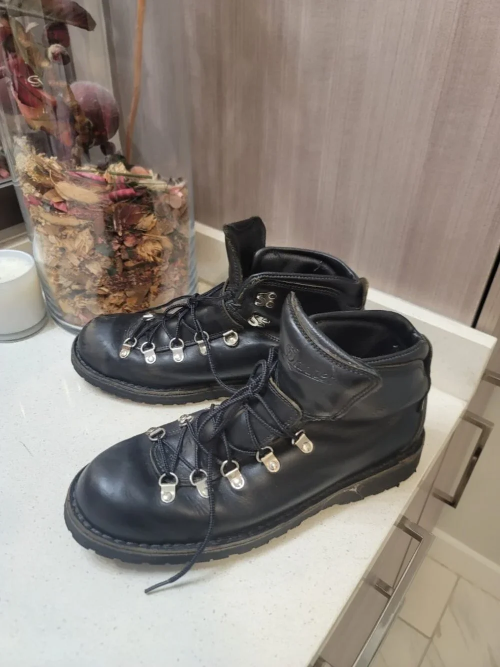 Danner Mountain Pass Black Glace GoreTex Hiking Boots Men's Sz 11.5 USA Rugged